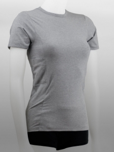 grey t-shirt for ladies with type 1 diabetes who want to carry their pump easy and safe